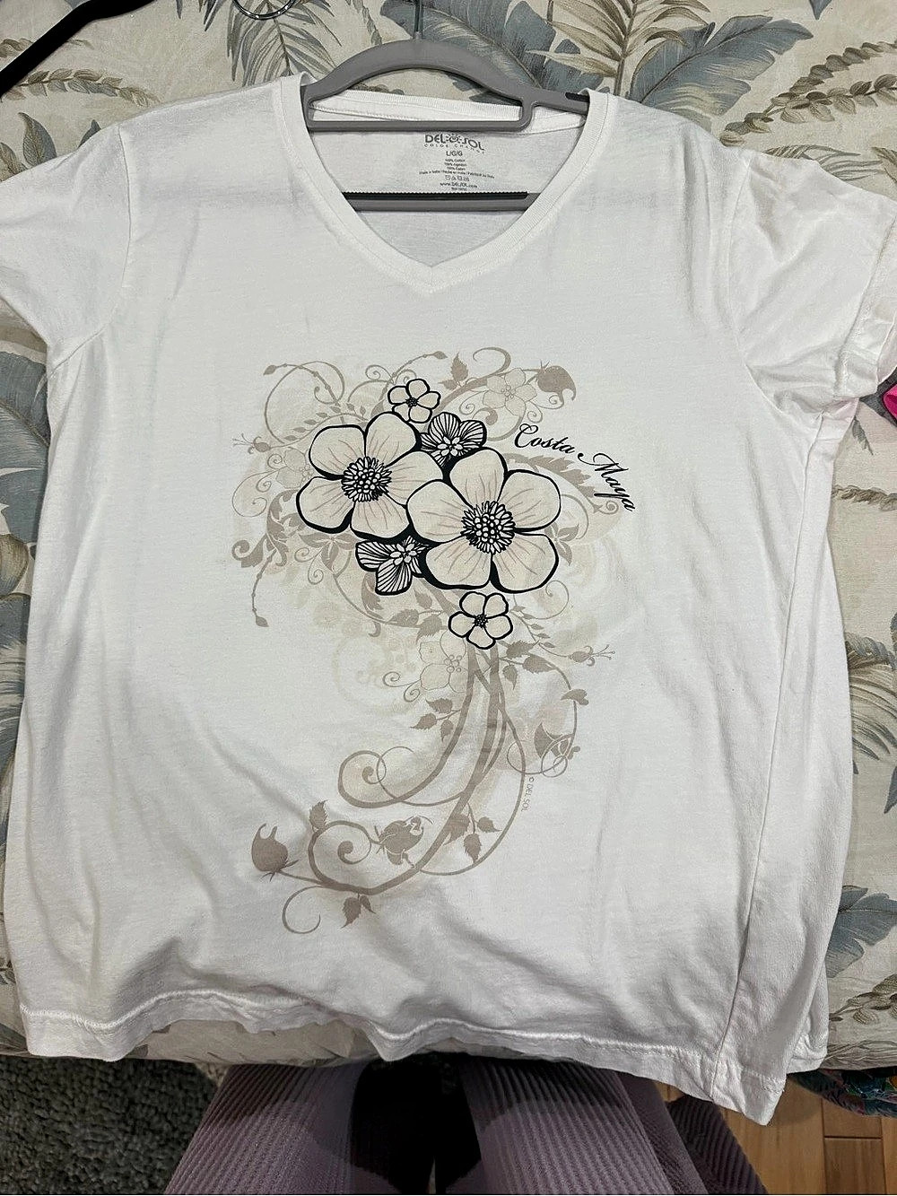 DELOSOL Women's Floral Graphic Tee Size Large